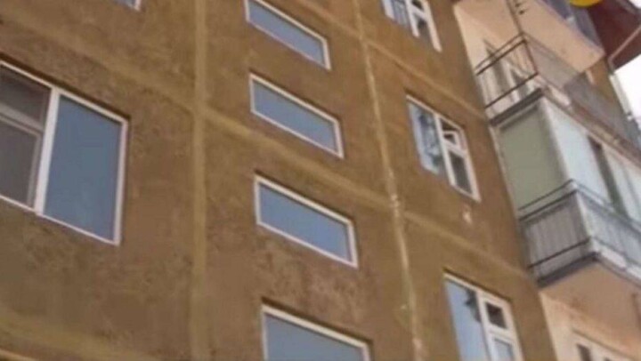 Токаев поручил решить проблему дома в Ленгере, где жильцы страдают из-за проблем с канализацией