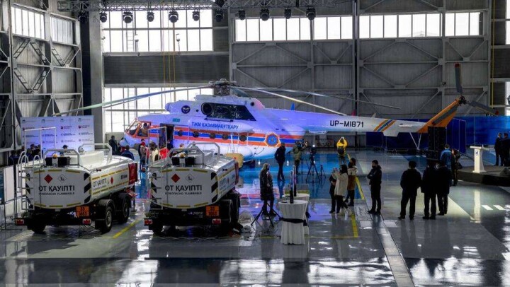 В Алматы презентовали первый вертолёт казахстанской сборки Ми-8АМТ. Фоторепортаж