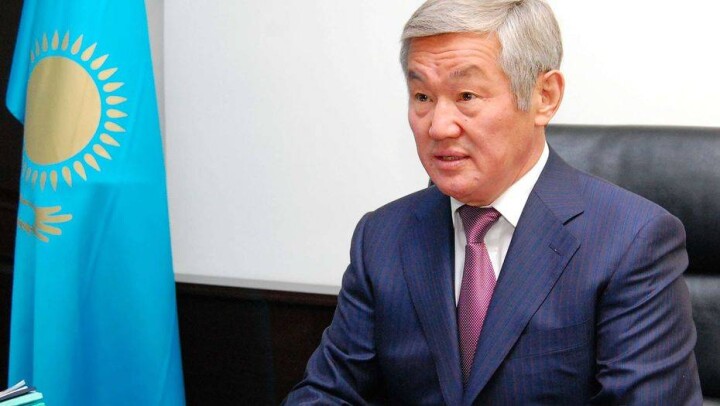 Сапарбаев упрекнул акимов в том, что молодые специалисты не остаются в аулах