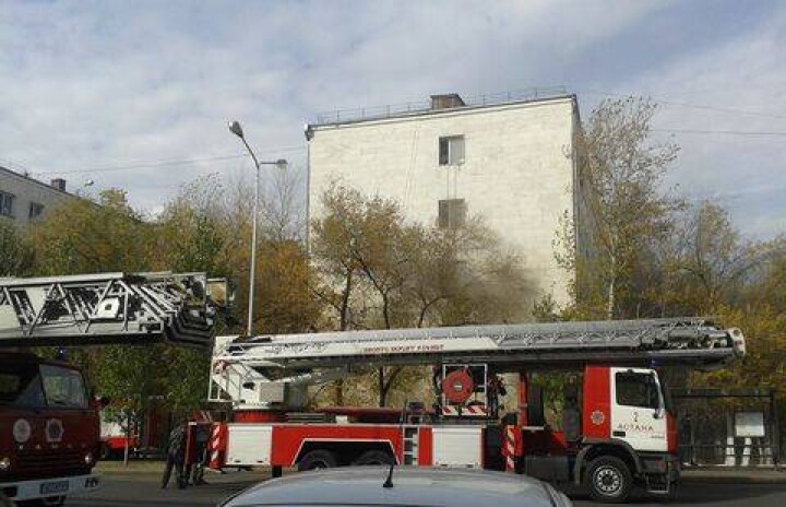 Из-за пожара в общежитии Астаны погиб ребёнок