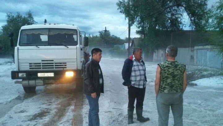 В ЗКО власти компенсируют лишь часть ущерба от крупного града