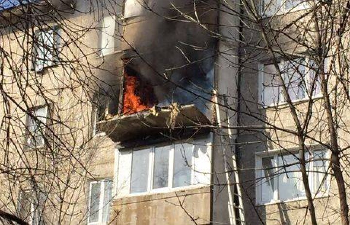 Пожар в пятиэтажном доме всполошил целый район в Алматы 
