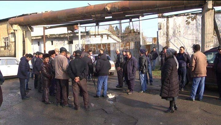 Компания депутата маслихата ЮКО не платит зарплату работникам три года