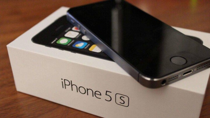 В Алматы выявили цех по изготовлению поддельных iPhone