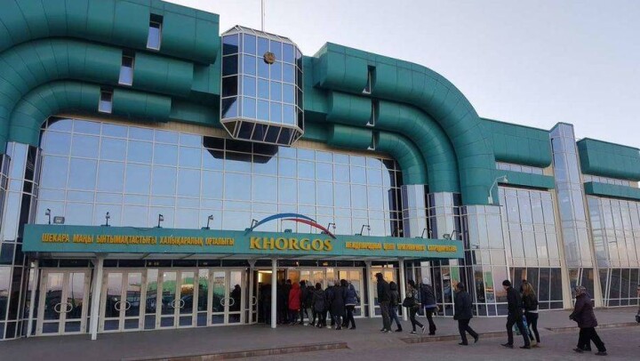 Устроивших потасовку на складе "Хоргоса" привлекли к ответственности