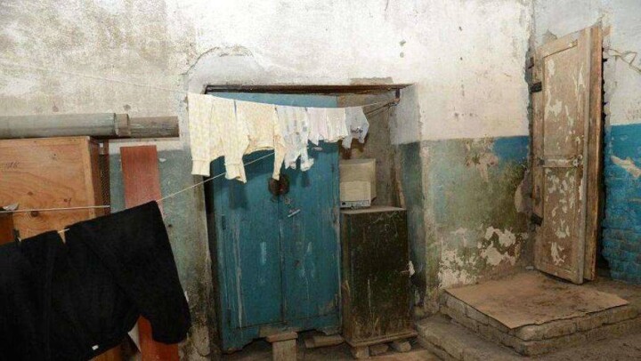 Директор СШ №34 в Астане пожаловалась, что в здании школы располагается общежитие