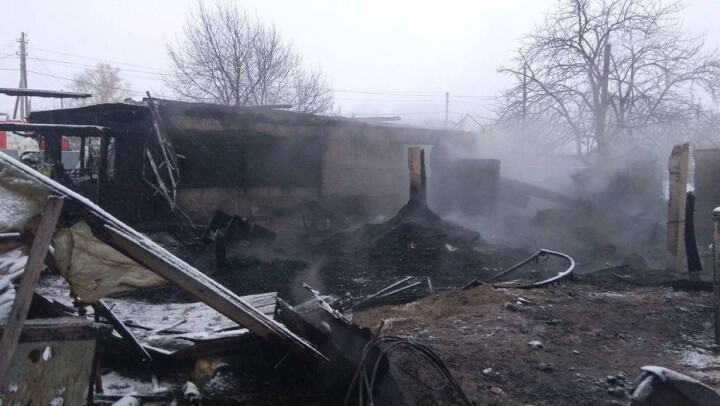 Полицейские из СКО спасли четырёх детей и двух женщин из горящего дома