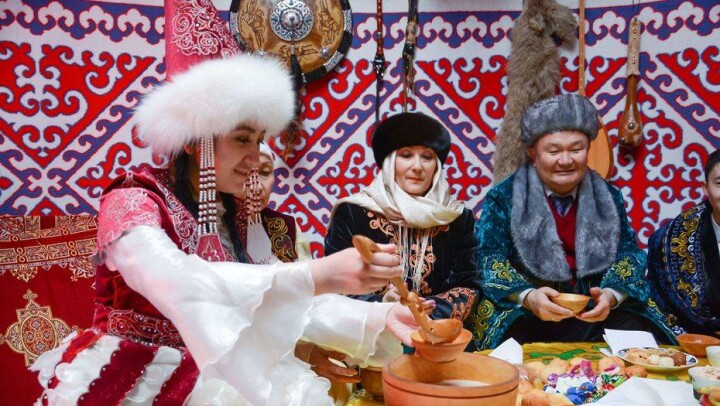 Қыз өссе...