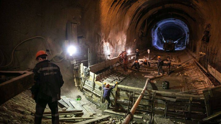 "Сарыарқа" және "Достық" метро бекеттерін аяқтау мерзімі шегеріледі. Оның басты себептері қандай?
