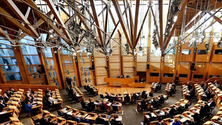 Парламент Шотландии проголосовал за новый референдум о независимости