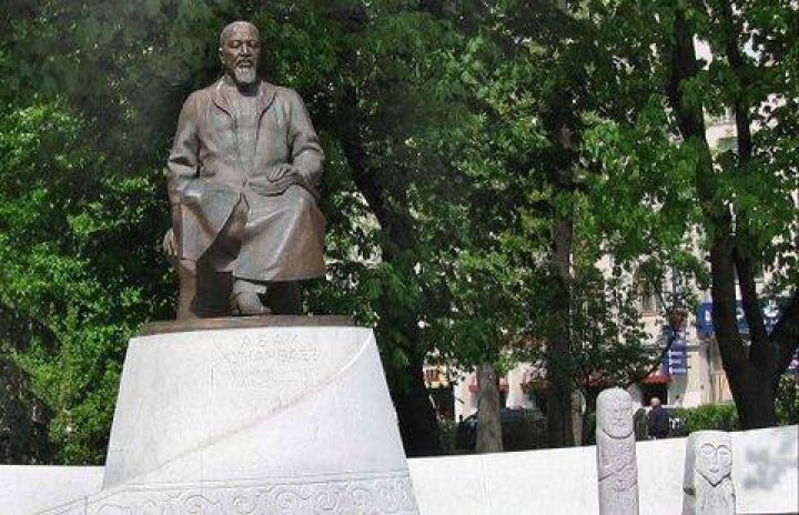 Москвичи соберутся у памятника Абаю, чтобы выразить соболезнования Казахстану