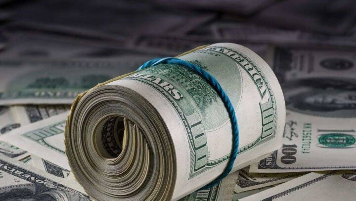 Доллар подорожал на бирже до 394,6 тенге, рост курса замедлился