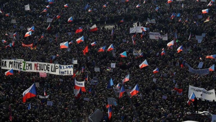 В Праге прошла акция протеста. Митингующие выдвинули ультиматум премьеру