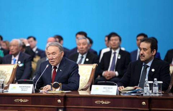 Зарплата госслужащих Казахстана будет зависеть от результатов их работы