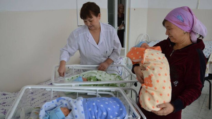 54-летний житель Актюбинской области стал отцом тройняшек