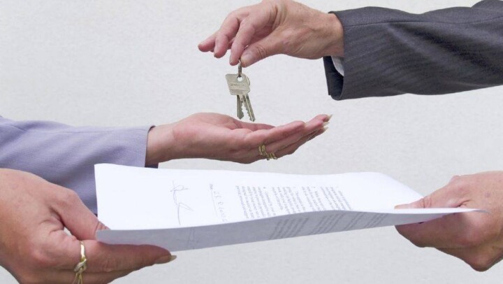 Сотрудников управления юстиции Актобе уличили в перепродаже залоговых квартир