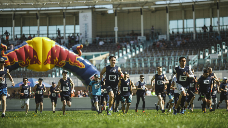 Бегущий человек: Как подготовиться к скайранингу Red Bull 400
