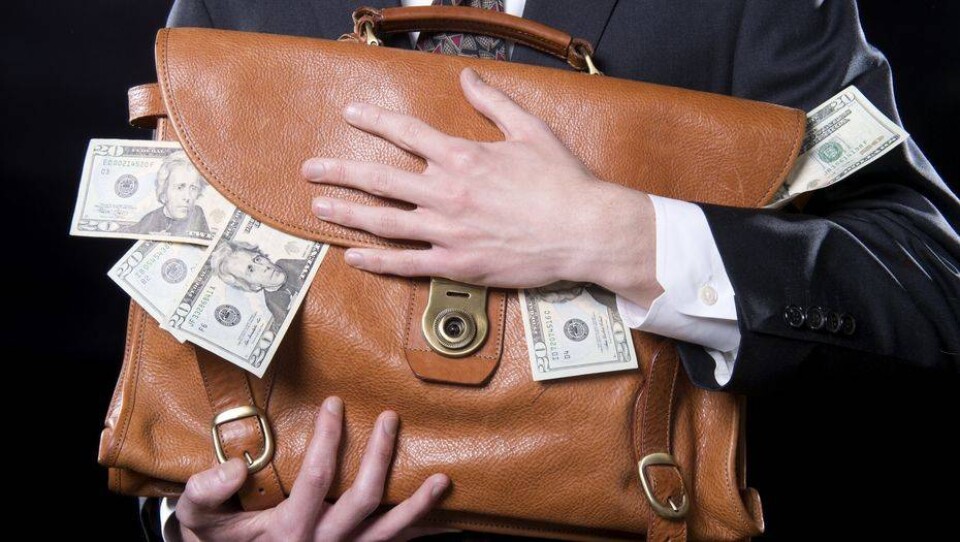 Бухгалтер посольства РК в Беларуси задержан за хищение почти 700 тысяч долларов