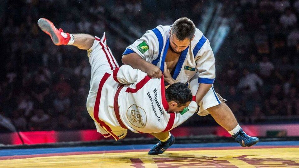 Казахстан выиграл три золотые медали в первый день чемпионата мира по қазақша күрес
