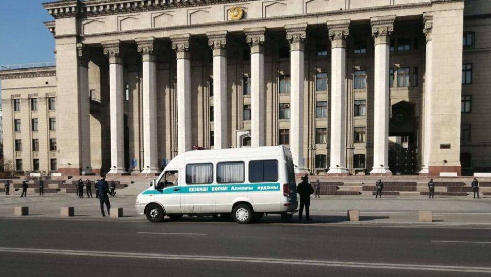 26 человек задержали на незаконных митингах в Нур-Султане и Алматы 