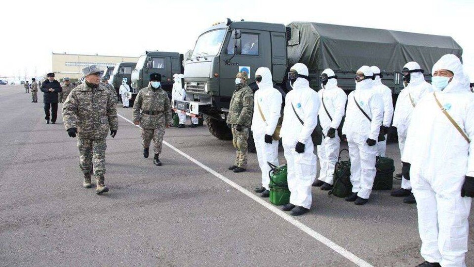 Военные приступили к работе на блокпостах вокруг Нур-Султана и Алматы
