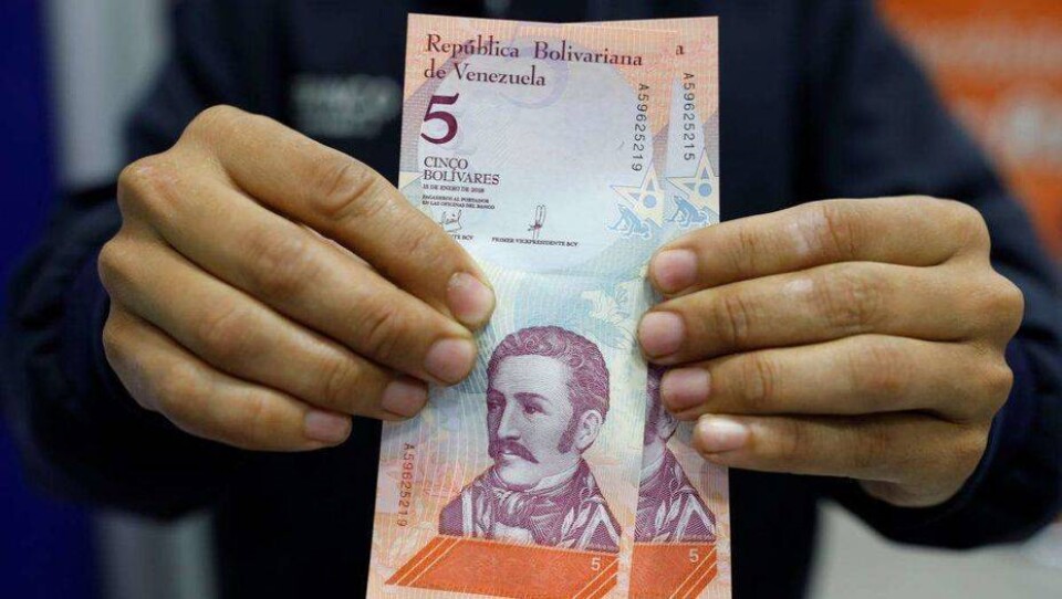 Инфляция в Венесуэле составила почти 116 000%