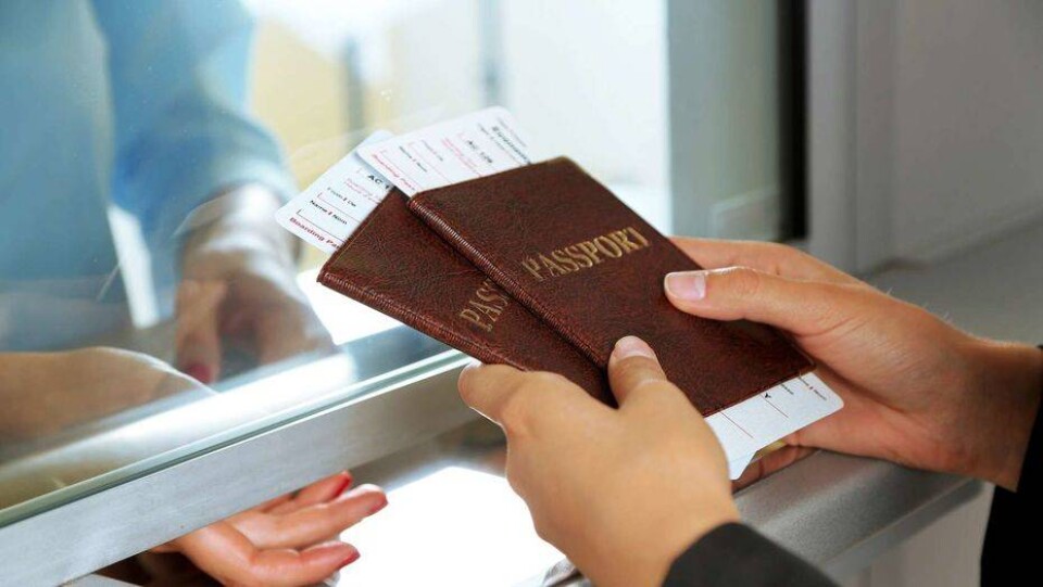 Правила выезда детей за границу ужесточаются в Казахстане с 2019 года