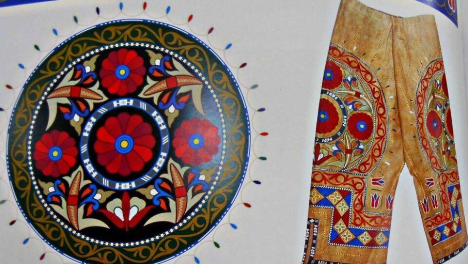 Суретші Ерлан Қожабаевтың "Қазақ оюларының тәңіршілдік мәдениеттің пиктограммалары" кітабынан алынды
