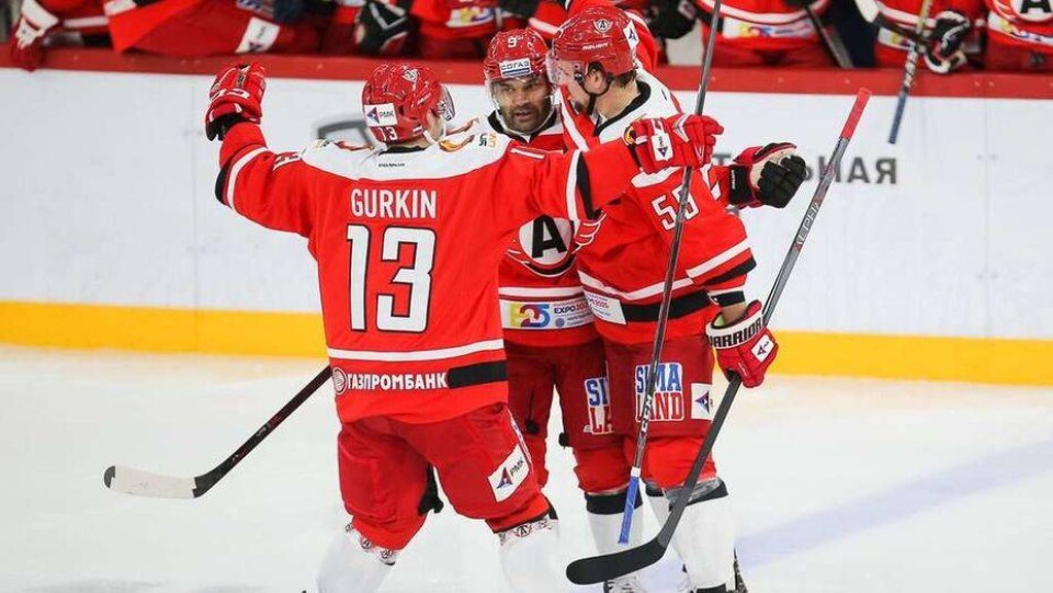 "Барыс" победил "Автомобилист", который до этого выиграл 18 матчей подряд в КХЛ