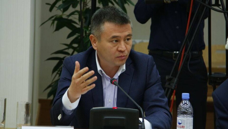 Местом праздного отдыха пенсионеров-чиновников назвал Парламент Мухтар Тайжан