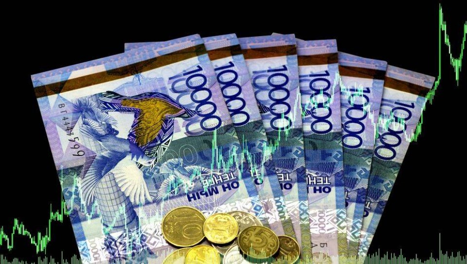 Курс доллара с начала недели держится на отметке 384 тенге
