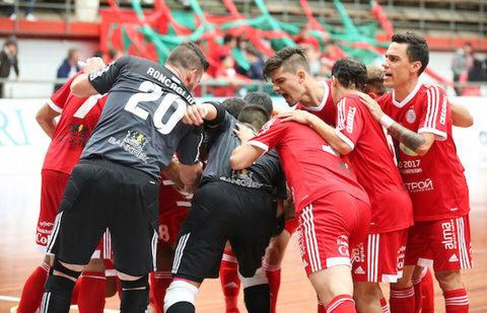 Фото с сайта kairat-futsal.kz