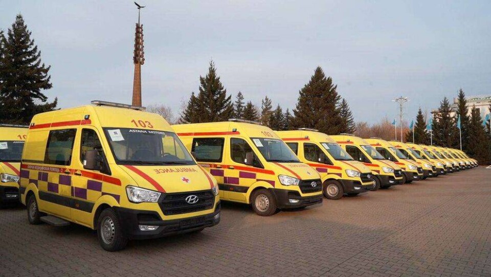Спецтранспорт вручили акмолинским медработникам, спасателям и полицейским