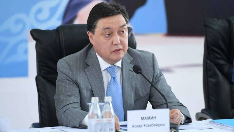 Мамин поручил ускорить рост экономики на фоне негативных прогнозов экспертов