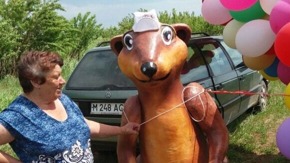 Сурка на воздушных шарах запустило в небо АО "Алюминий Казахстана"