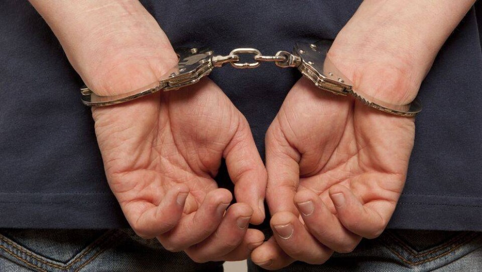 Полтора года получил мужчина, который залез под юбку школьнице Зыряновска