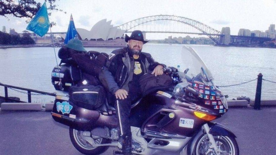 Байкер Петрухин, пострадавший в аварии, пообещал доставить флаг РК к закрытию ЭКСПО