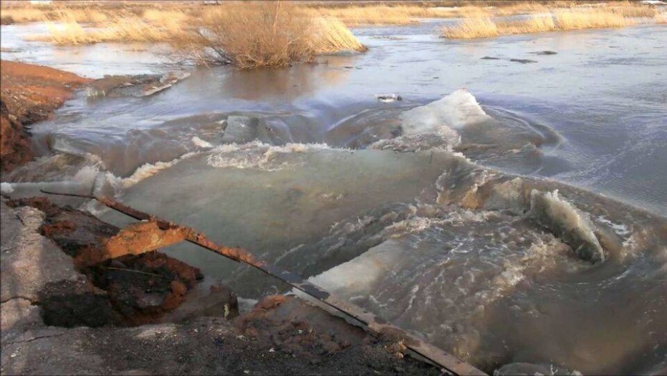 Чиновники выплатят моральный ущерб сельчанке, чьи родственники погибли во время паводков