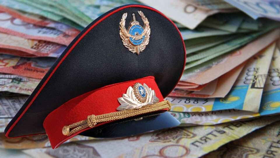Сержант-взяточник, который жаловался на отсутствие денег, приговорён к многомиллионному штрафу
