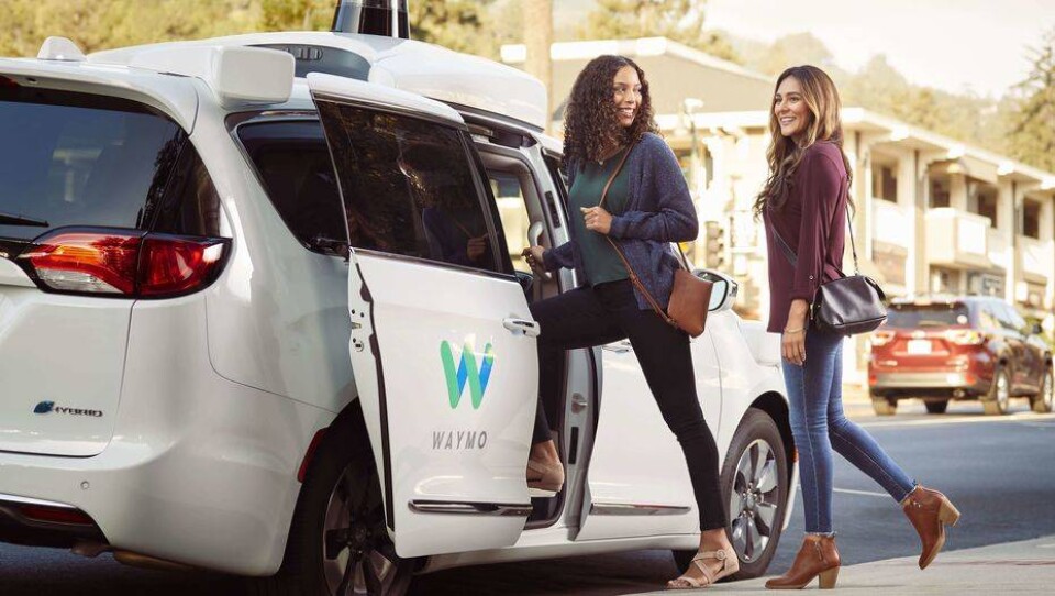 Waymo запустила первую в мире службу беспилотных такси