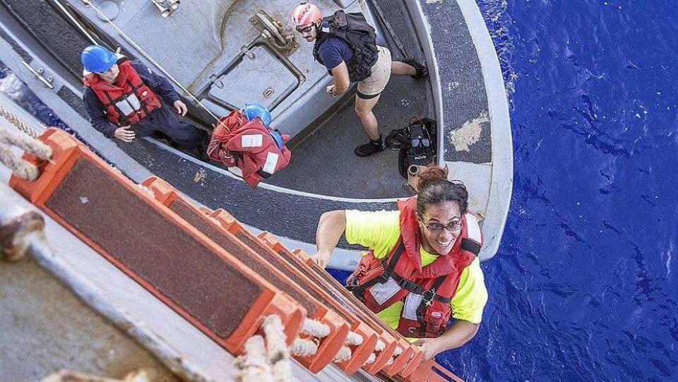 98 дней дрейфовали в открытом море две американки из-за поломки на яхте