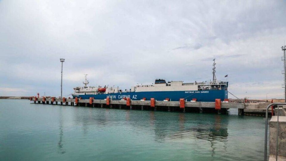 АНПЗ впервые отправил нефтепродукты в Китай через порт Курык