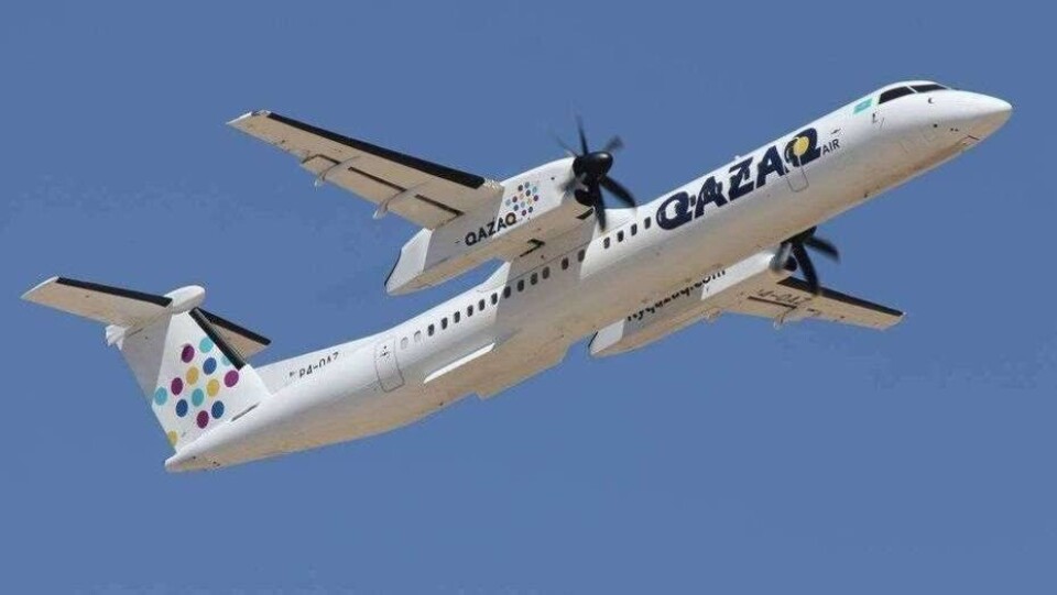 Комиссия сообщила причину повреждения обшивки самолёта Qazaq air. В борт попала молния 