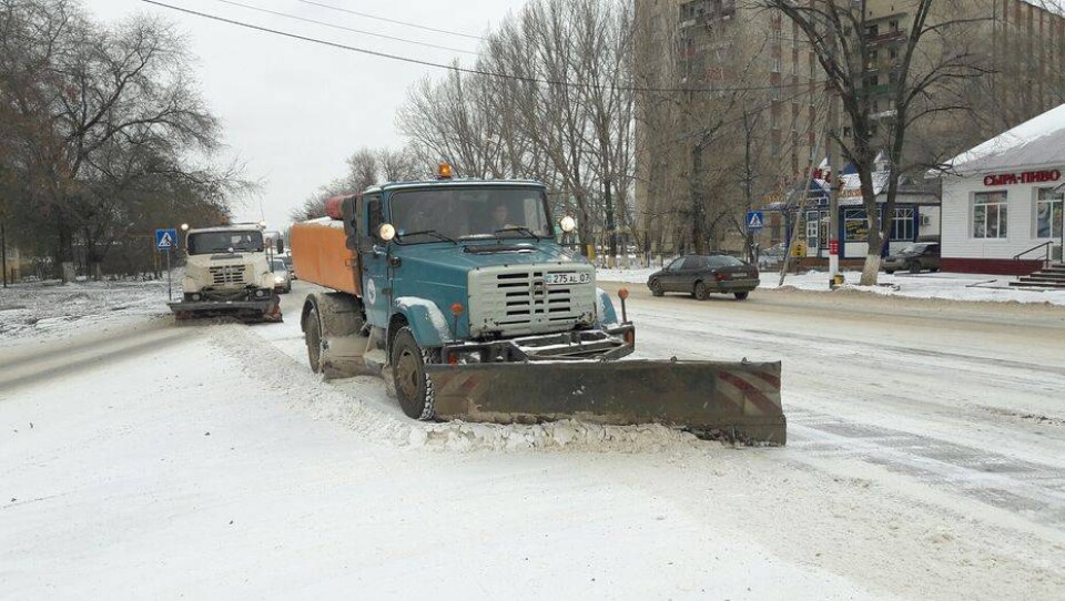 В Уральске чистят снег при помощи спутников и интернета