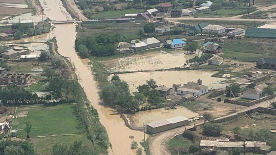 Замакима Туркестанской области: Узбекистан заверял, что ни капли воды не идёт в нашу сторону, но поток не останавливается 