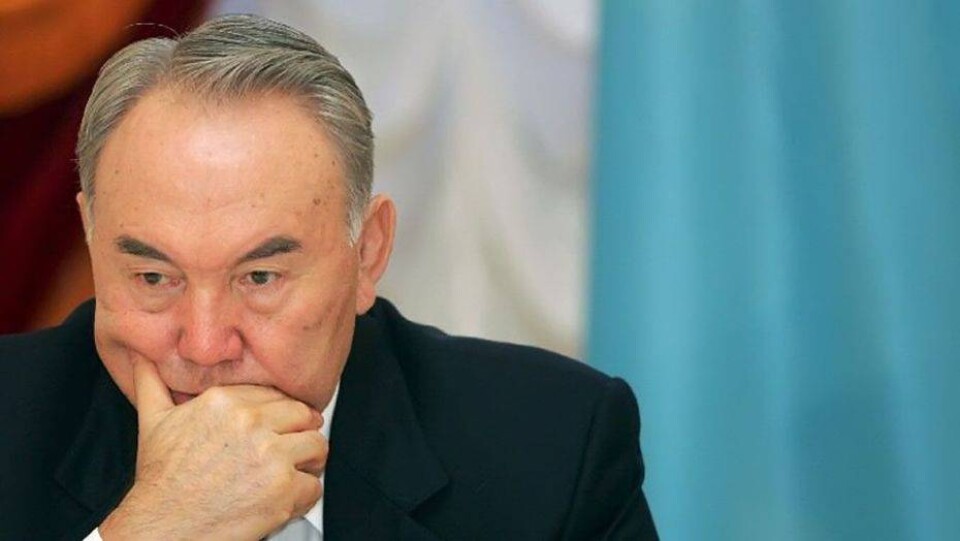 Назарбаев выразил соболезнование Атамбаеву в связи с гибелью людей во время оползня