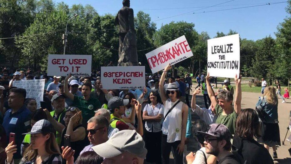 Маслихат Алматы утвердил три места для проведения мирных митингов в городе