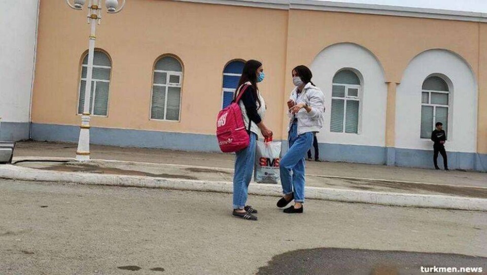 В Туркменистане до 1 августа закрывают рынки, торговые центры и рестораны