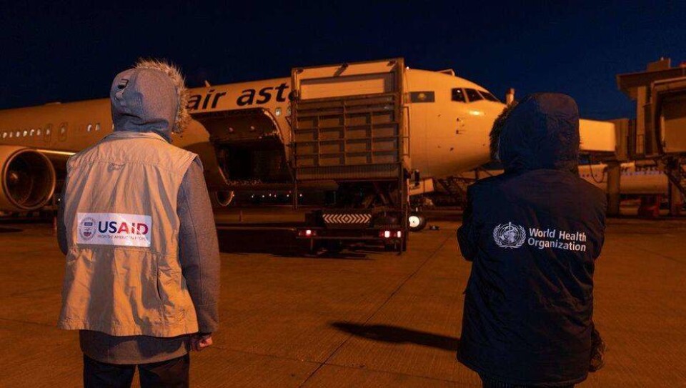 США передали Казахстану тысячи масок, перчаток и медицинских халатов для борьбы с коронавирусом