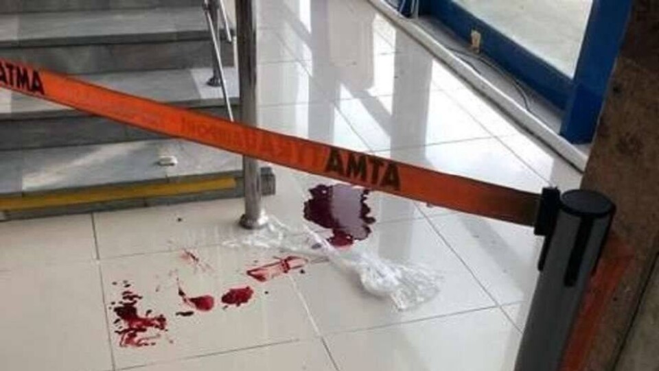 Полицейского, который прострелил ногу женщине в аэропорту Атырау, уволили
